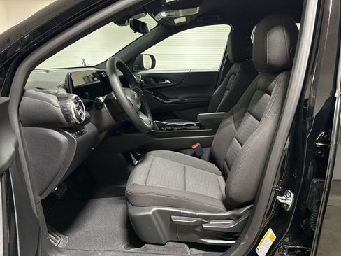 New 2026 Chevrolet Equinox LT w/ Safety and Technology Package AWD/4WD image 18