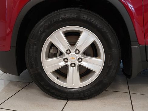 Used 2015 Chevrolet Trax LT w/ LT Sun and Sound Package FWD image 16
