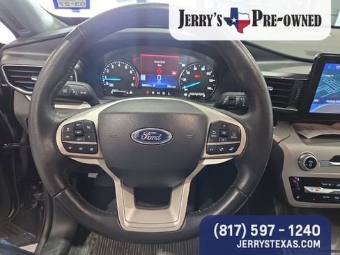 Used 2023 Ford Explorer XLT w/ Equipment Group 202A image 14