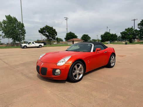 Used 2008 Pontiac Solstice GXP w/ Premium Package RWD image 11