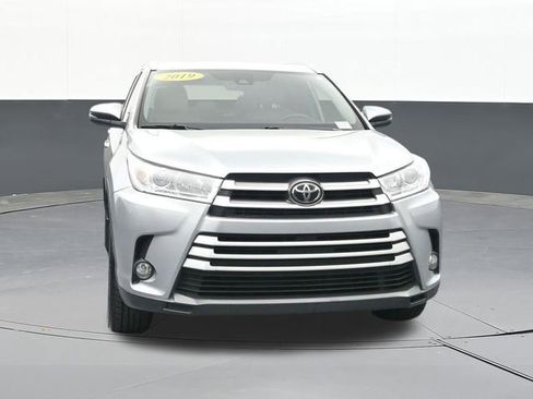 Used 2019 Toyota Highlander XLE FWD image 23