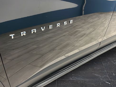 Used 2019 Chevrolet Traverse LT AWD/4WD image 36
