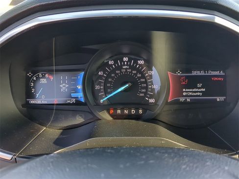 Used 2020 Ford Edge Titanium image 32