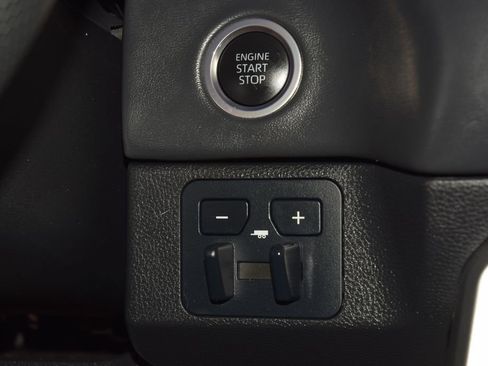 Used 2024 Toyota Tundra Platinum AWD/4WD image 28