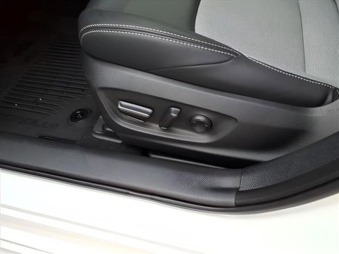 Used 2025 Toyota Corolla XSE image 18