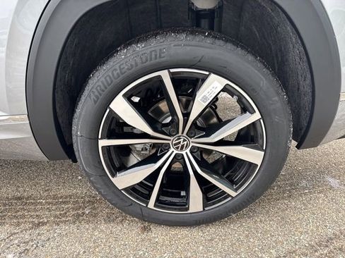 New 2026 Volkswagen Atlas Cross Sport SEL Premium R-Line image 22