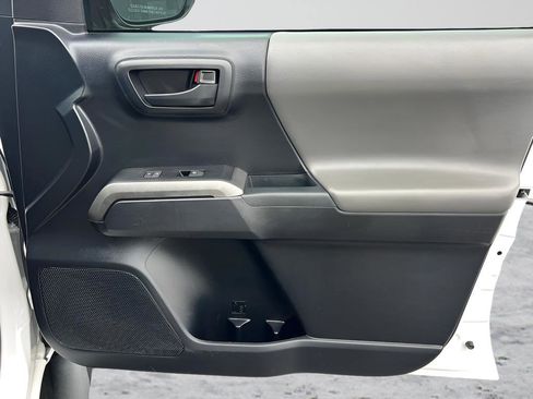 Used 2019 Toyota Tacoma SR5 image 30