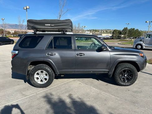 Used 2016 Toyota 4Runner SR5 AWD/4WD image 8