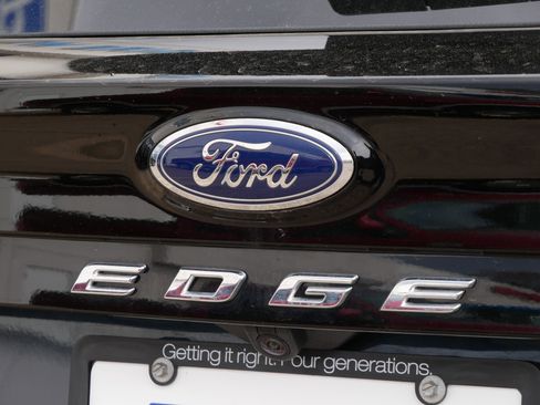 Certified 2024 Ford Edge Titanium w/ Equipment Group 301A AWD/4WD image 4
