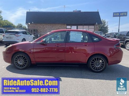 Used 2010 Ford Focus SES FWD image 8