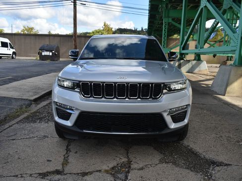 New 2025 Jeep Grand Cherokee Limited w/ Trailer Tow Package image 2