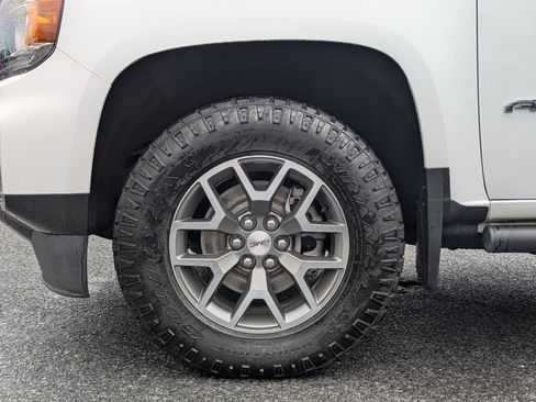 Used 2022 GMC Canyon AT4 w/ Trailering Package image 8