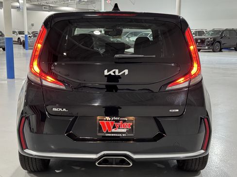 Used 2023 Kia Soul GT-Line image 19