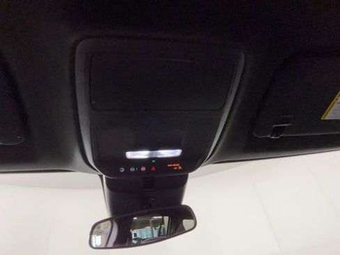 Used 2024 Chevrolet Traverse LS FWD image 32