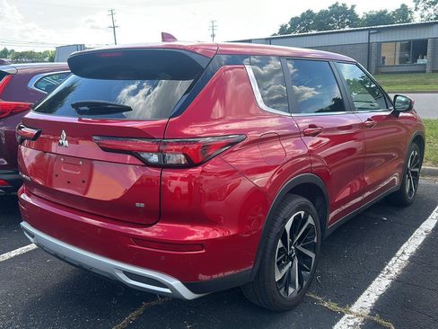 Used 2023 Mitsubishi Outlander SE FWD image 5