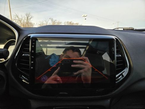 Used 2017 Jeep Compass Limited image 14