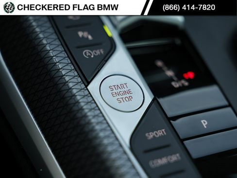 Used 2025 BMW 330i Sedan w/ M Sport Package image 41