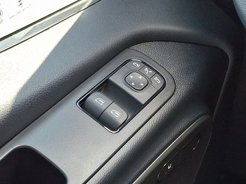 Used 2025 Mercedes-Benz Sprinter 2500 image 25