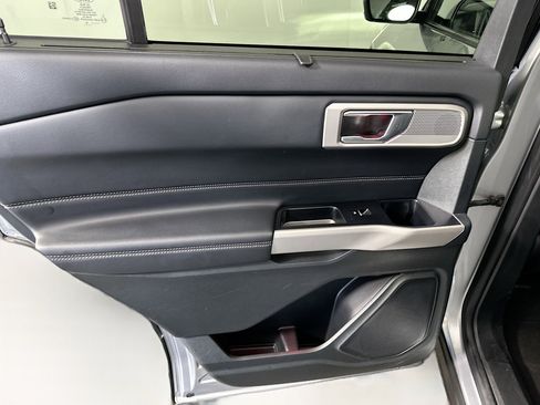 Used 2024 Ford Explorer Limited image 26