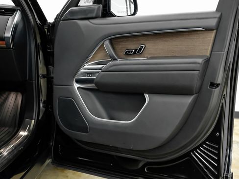 Used 2023 Land Rover Range Rover Autobiography image 45