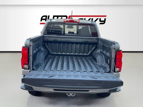 Used 2024 Chevrolet Colorado Z71 w/ Z71 Convenience Package 2 AWD/4WD image 27