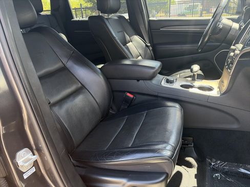 Used 2015 Jeep Grand Cherokee Summit AWD/4WD image 30