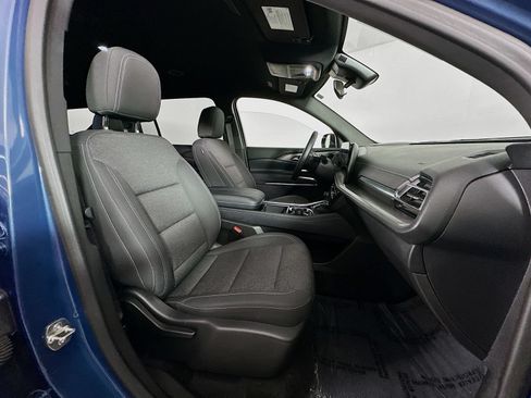 Used 2025 Chevrolet Traverse LT AWD/4WD image 29