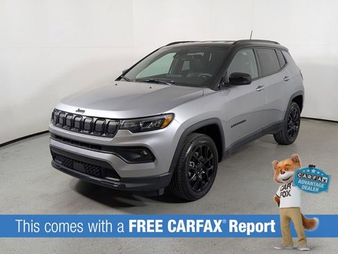 Used 2022 Jeep Compass Altitude image 3