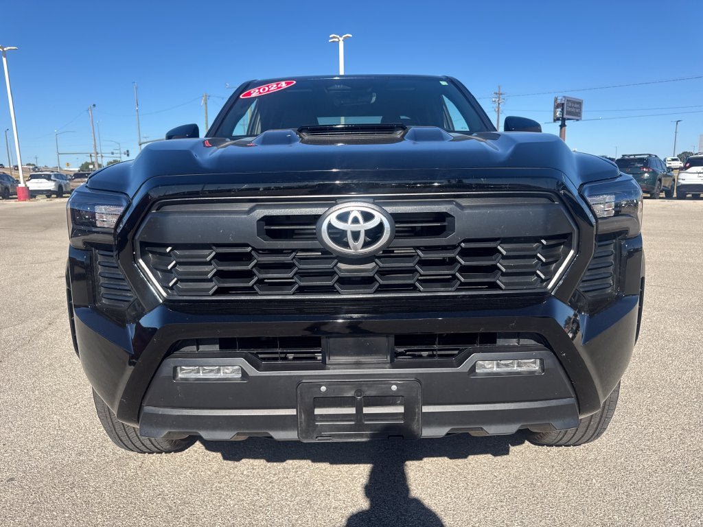 Used 2024 Toyota Tacoma TRD Sport AWD/4WD image 9