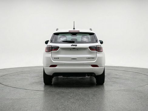 Used 2025 Jeep Compass Limited AWD/4WD image 7