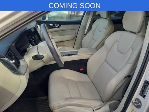 Certified 2023 Volvo XC60 B5 Plus w/ Climate Package image 18
