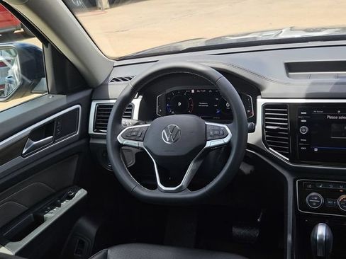 Used 2023 Volkswagen Atlas SEL AWD/4WD image 18