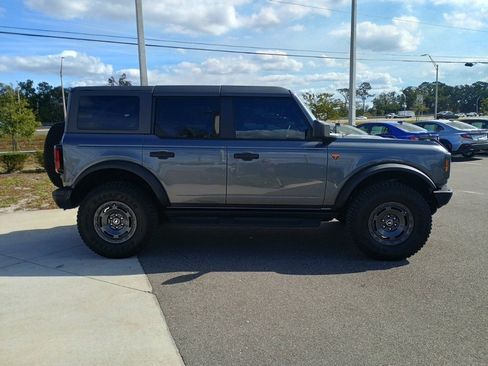 Used 2024 Ford Bronco Badlands image 4