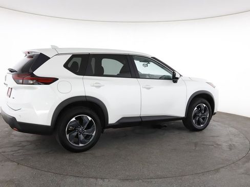 Used 2025 Nissan Rogue SV AWD/4WD image 13