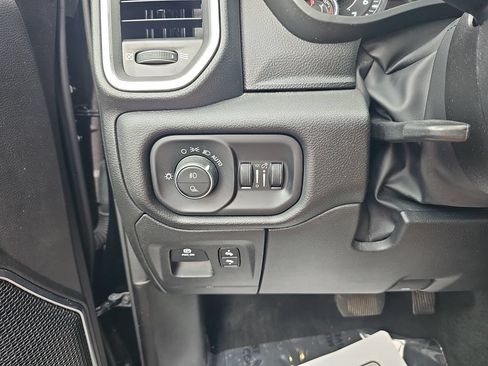 Used 2024 RAM 1500 Laramie AWD/4WD image 34