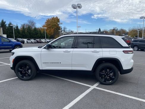 New 2025 Jeep Grand Cherokee Limited image 4