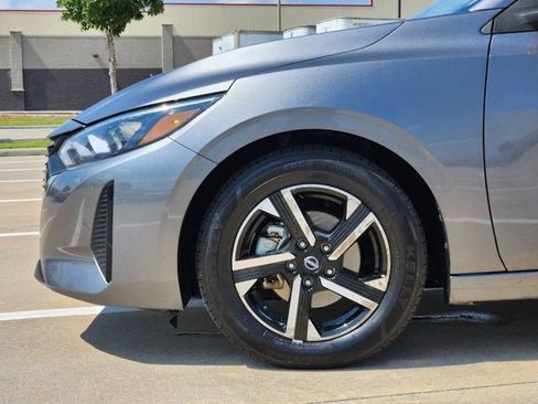Used 2024 Nissan Sentra SV FWD image 9