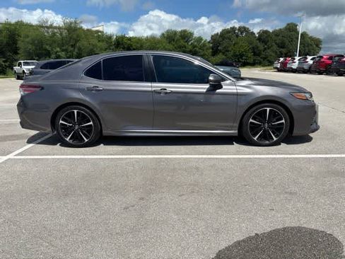 Used 2018 Toyota Camry XSE FWD image 6