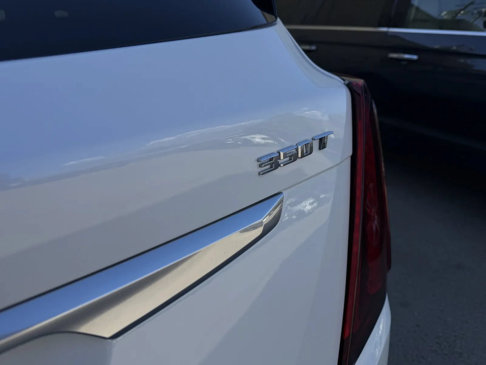Used 2025 Cadillac XT5 Luxury w/ LPO, Floor Liner Package FWD image 46