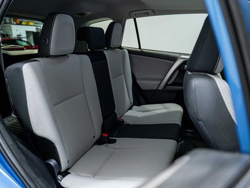Used 2017 Toyota RAV4 XLE w/ Plus Special Value Package AWD/4WD image 18
