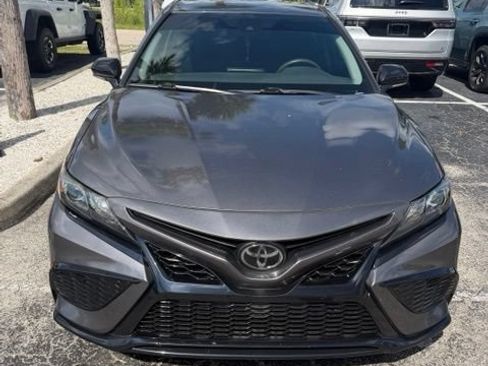 Used 2023 Toyota Camry SE FWD image 1