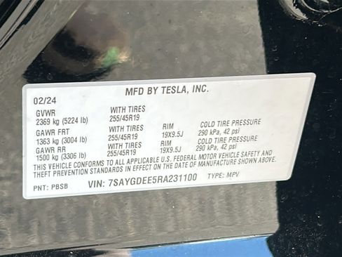 Used 2024 Tesla Model Y Long Range AWD/4WD image 30
