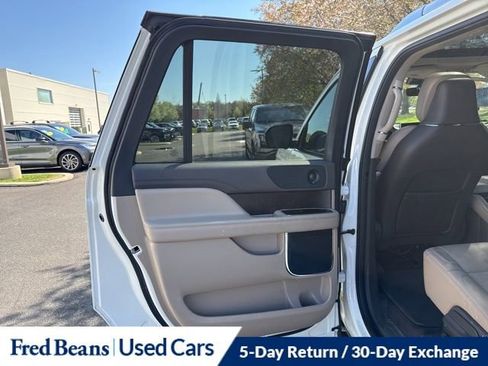 Certified 2023 Lincoln Navigator L Reserve AWD/4WD image 12