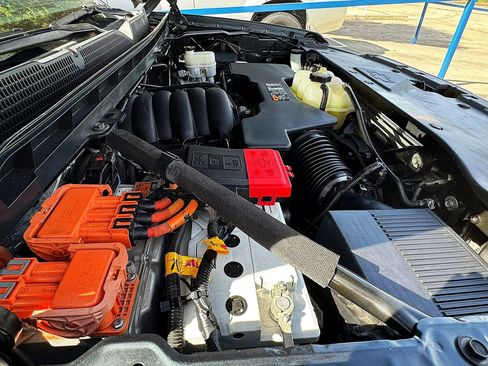 Used 2018 Chevrolet Silverado 1500 LT w/ LT Eassist Package image 13