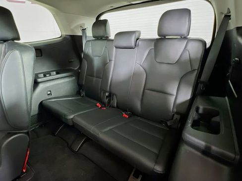 Used 2023 Kia Telluride S image 33