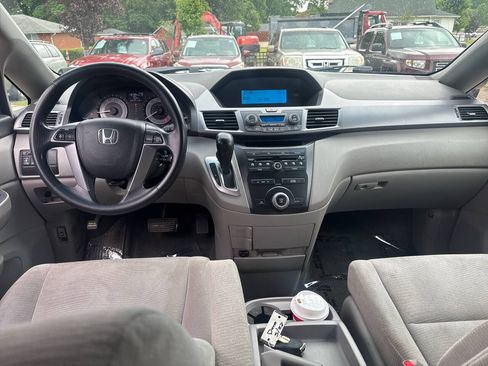 Used 2011 Honda Odyssey EX image 7