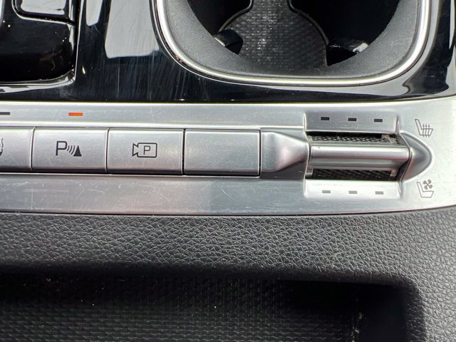 Certified 2024 Kia Carnival SX Prestige FWD image 27