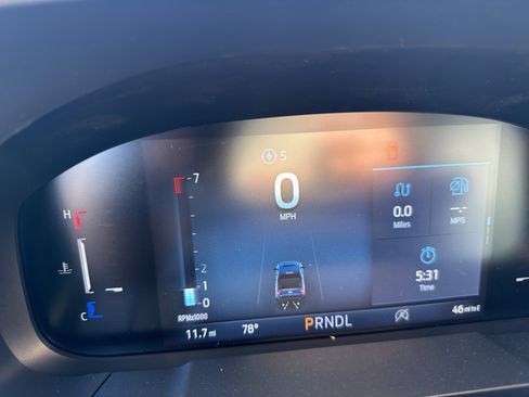 New 2026 Ford Maverick XLT image 9