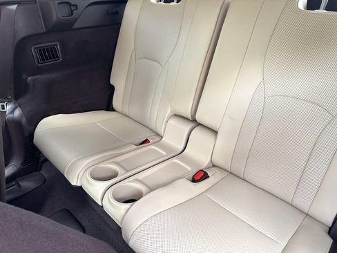 Used 2019 Lexus RX 350L AWD w/ Premium Package image 13