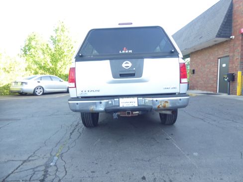 Used 2005 Nissan Titan SE RWD image 20
